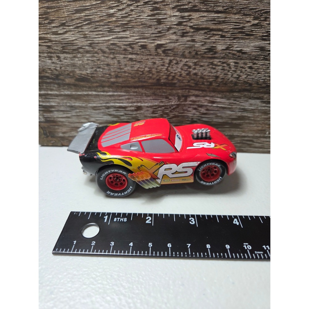 Disney Store Cars XRS Xtreme Racing Series Lightning McQueen Die-Cast Red 95 4in